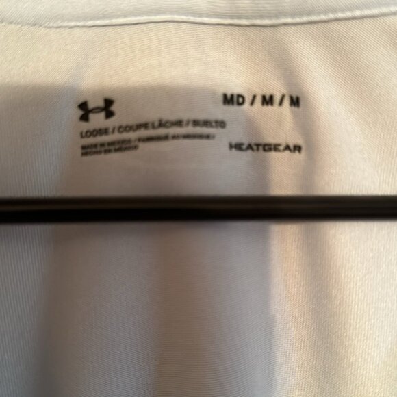 Under Armour top, like new! - Picture 2 of 2